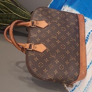 LOUIS VUITTON AUTHENTIC